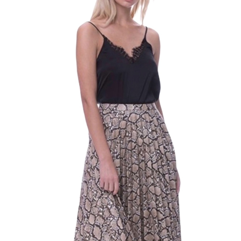 NWT. Marc New York Women’s Snake Print Skirt.